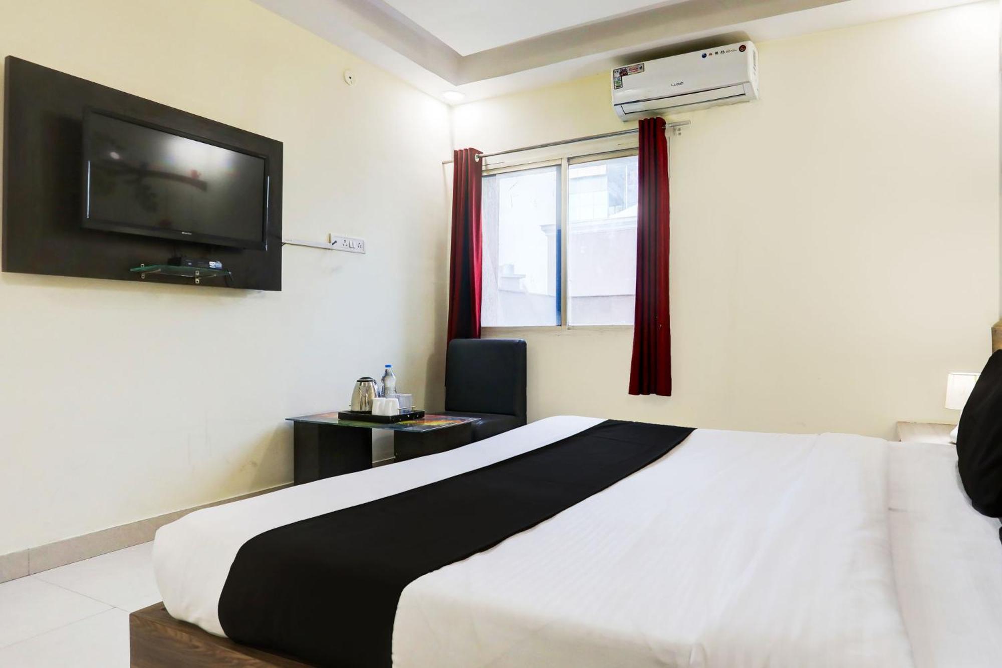 Super Townhouse Hoshangabad Road Near Aashima Mall Samarda Kaliāsot Exterior foto